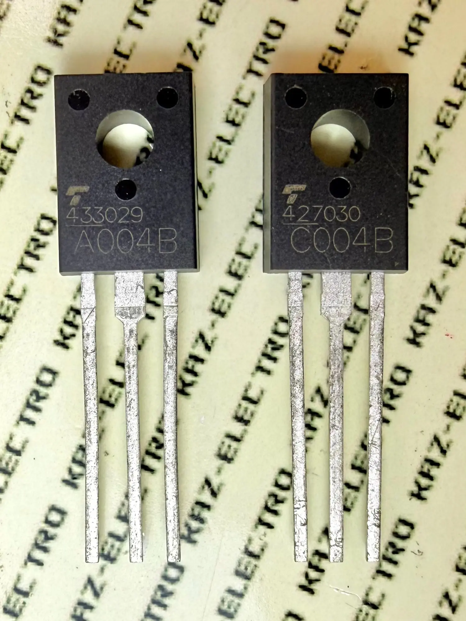 TTA004B TTC004B Toshiba TO-126N active product successor to 2SA968 2SC2238 Vceo 160V fT 100MHz